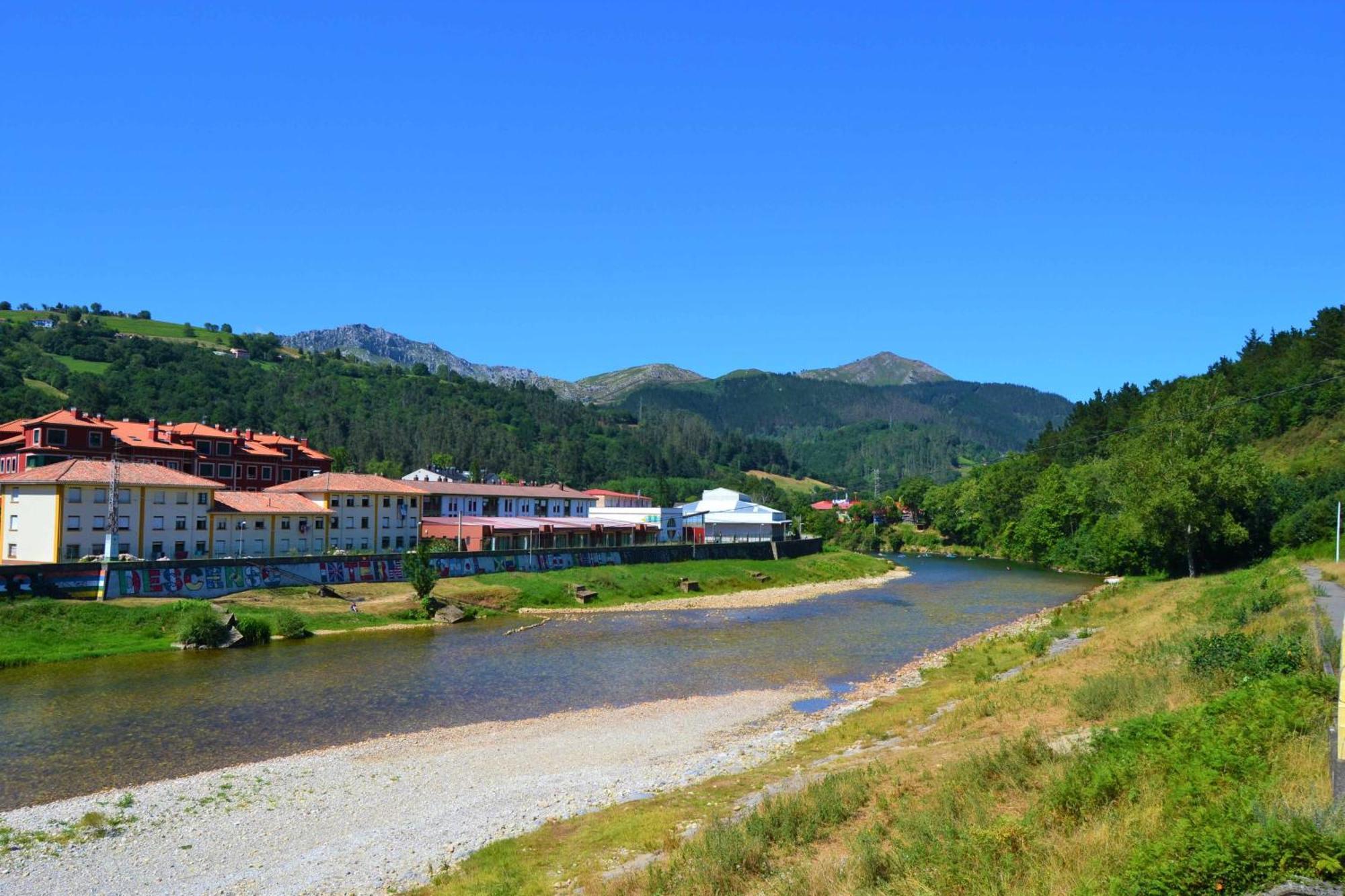 Casa La Gueelina En Asturias Villa Arriondas Buitenkant foto